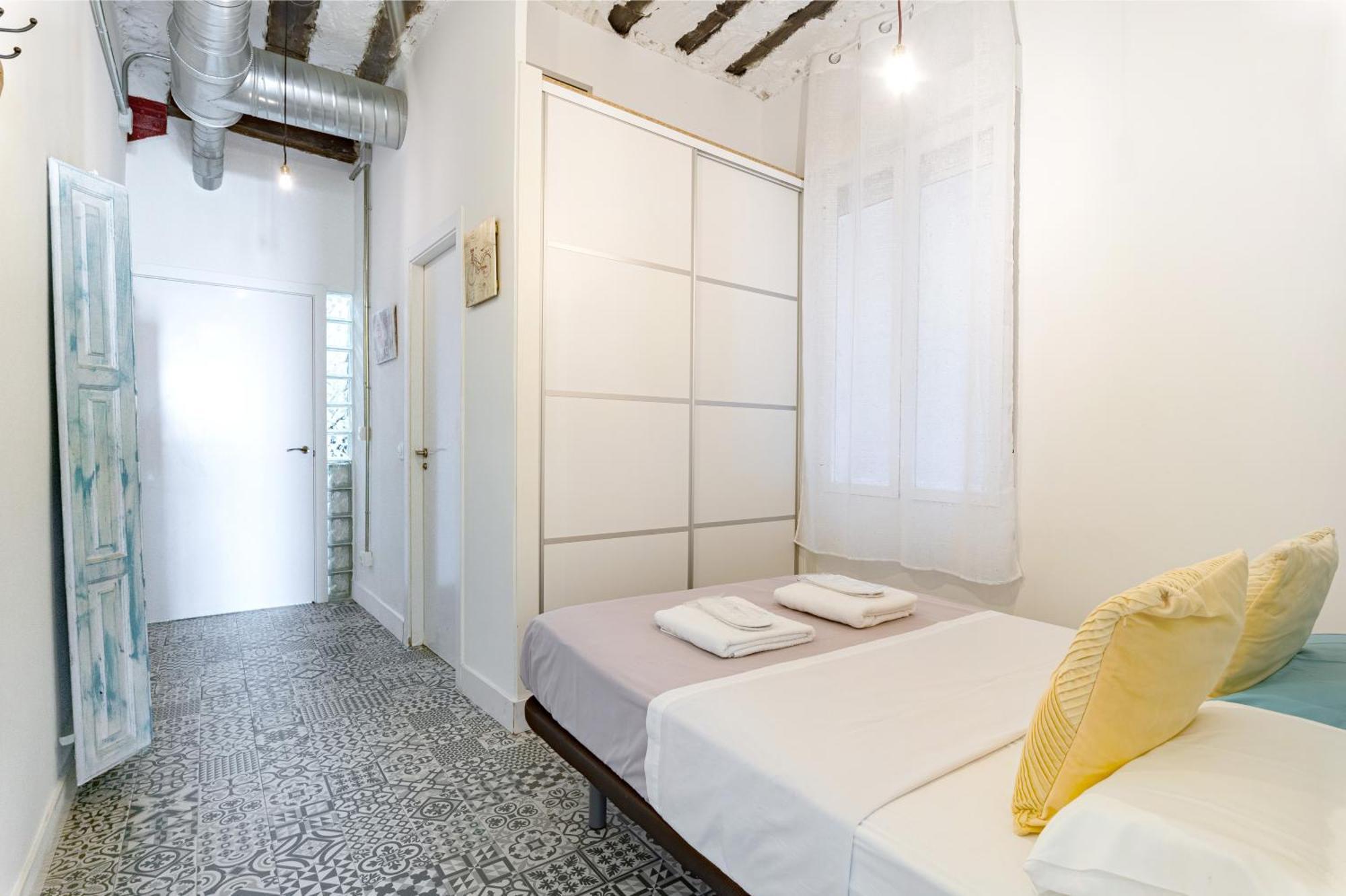 Vintage Apartment Near Puerta Del Sol Madrid Exterior foto